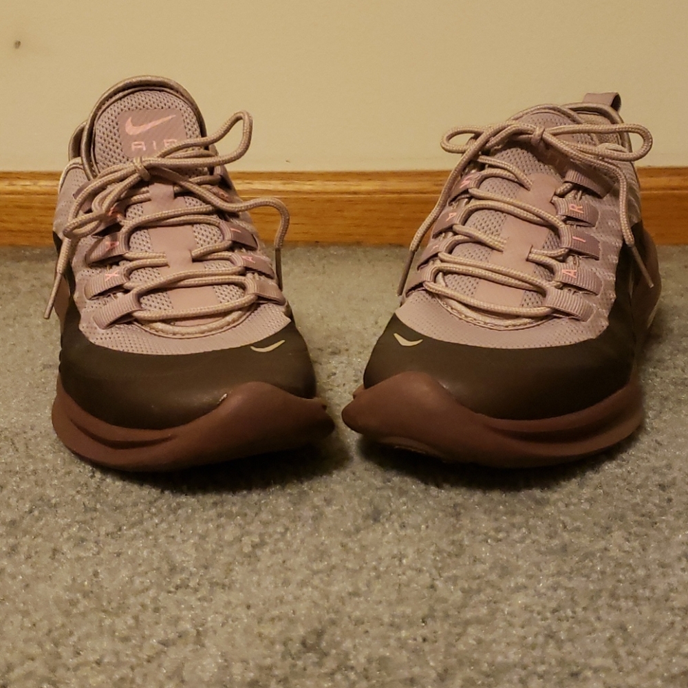 Nike Air Max Athletic Shoes